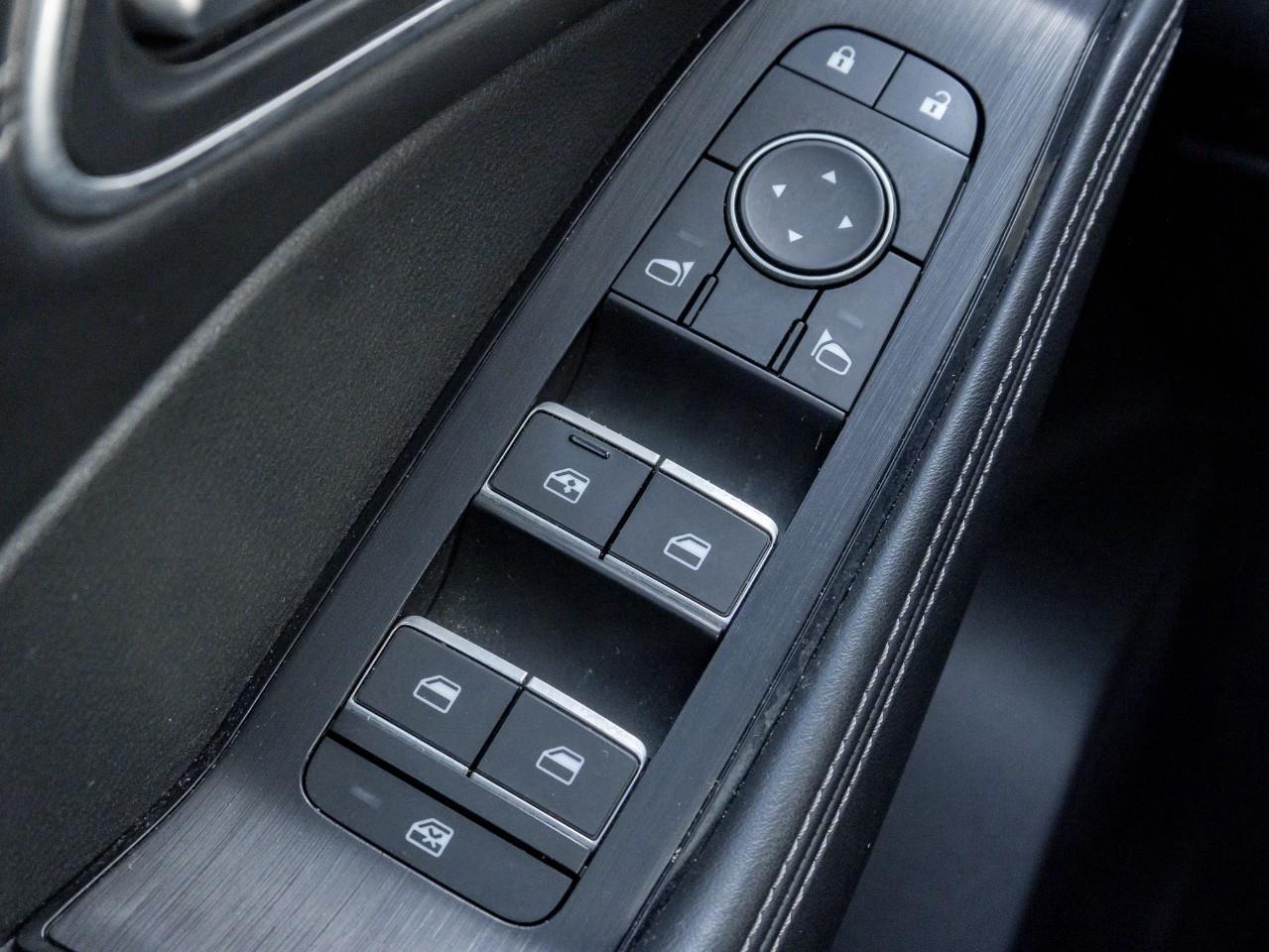 2021 Nissan Rogue Platinum 4dr All-Wheel Drive 2021.5 Photo