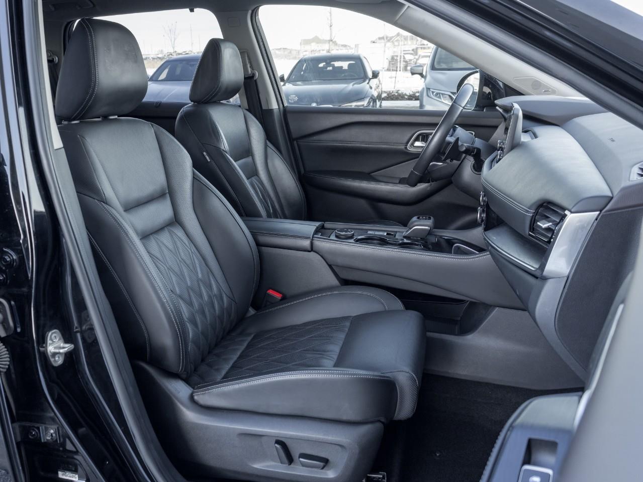 2021 Nissan Rogue Platinum 4dr All-Wheel Drive 2021.5 Photo