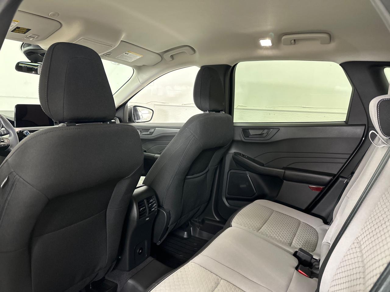 2023 Ford Escape Active 4dr Front-Wheel Drive Photo