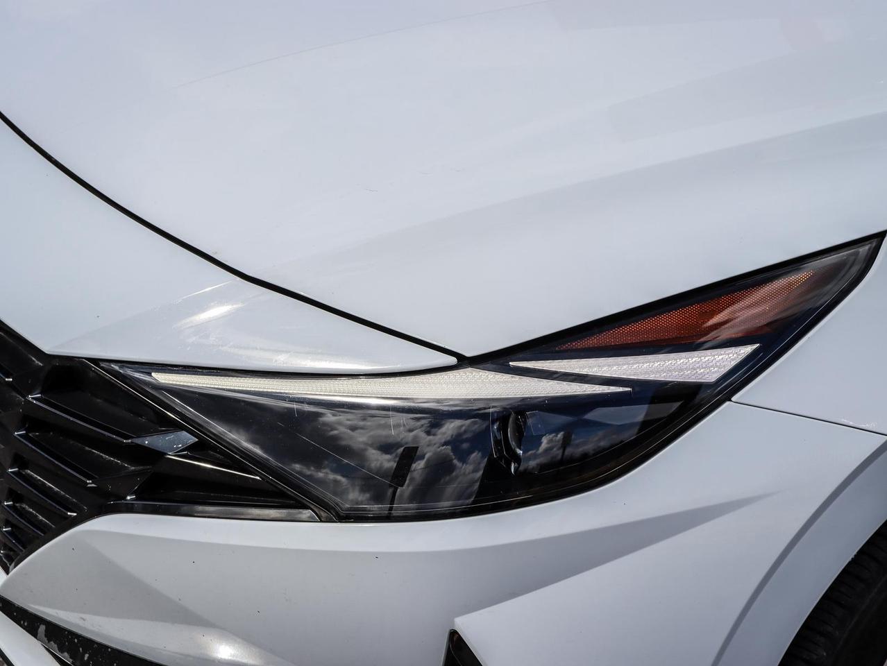 2022 Hyundai Elantra Ultimate Tech 4dr Sedan Photo