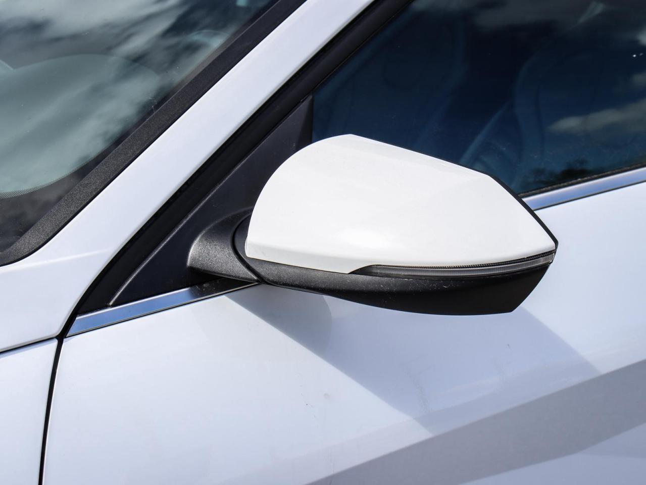 2022 Hyundai Elantra Ultimate Tech 4dr Sedan Photo