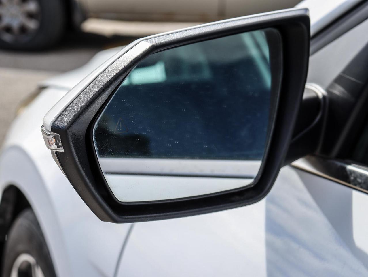 2022 Hyundai Elantra Ultimate Tech 4dr Sedan Photo