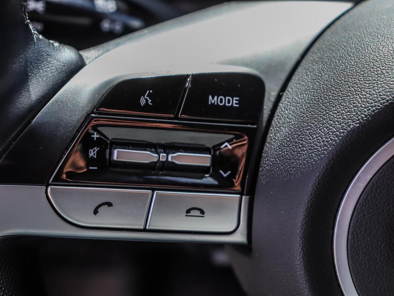 2022 Hyundai Elantra Ultimate Tech 4dr Sedan Photo