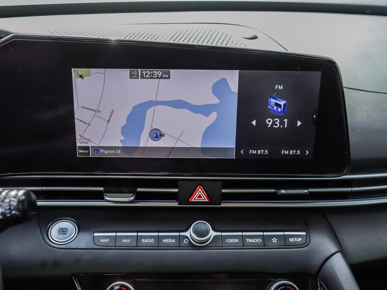 2022 Hyundai Elantra Ultimate Tech 4dr Sedan Photo