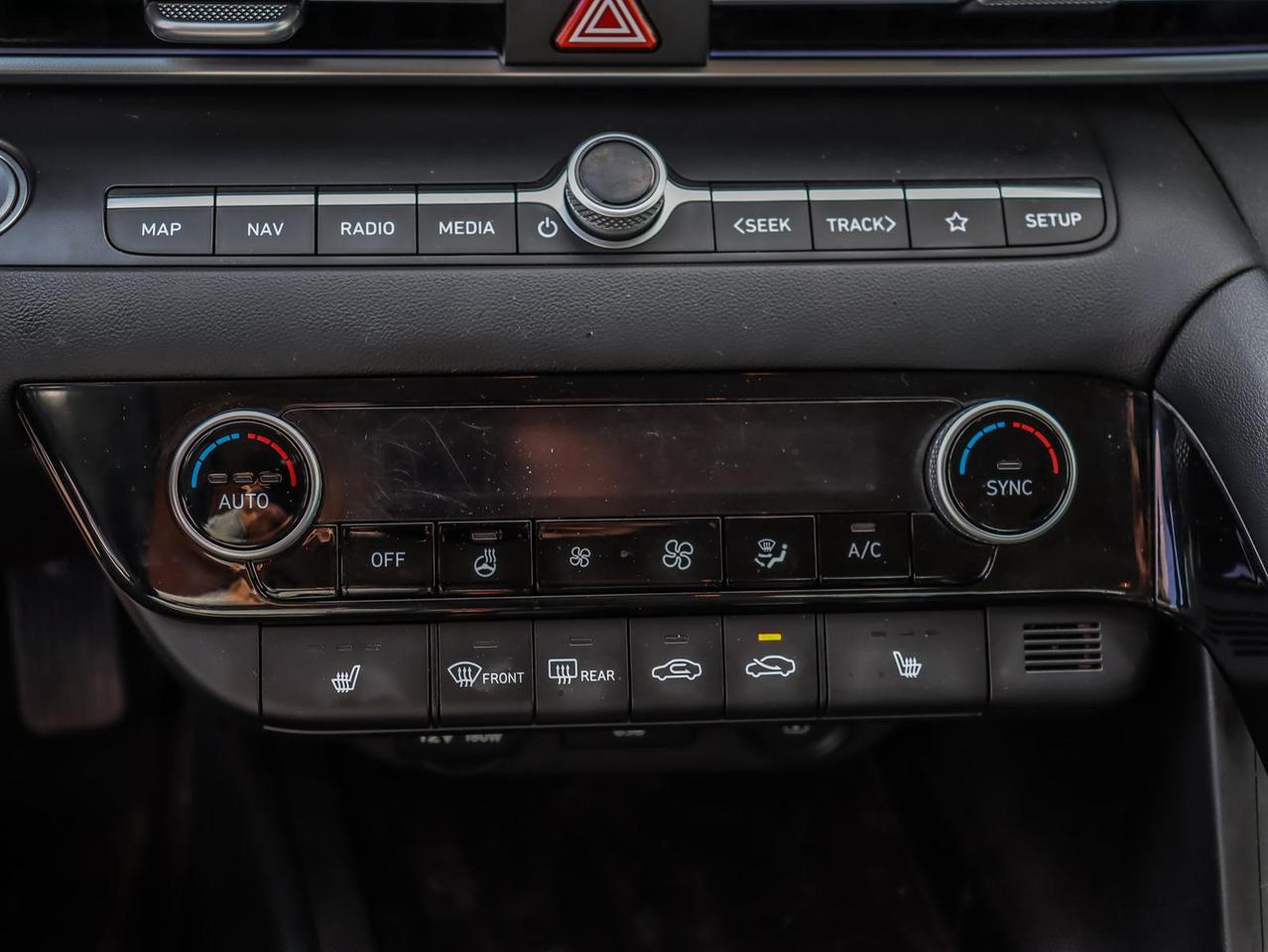 2022 Hyundai Elantra Ultimate Tech 4dr Sedan Photo