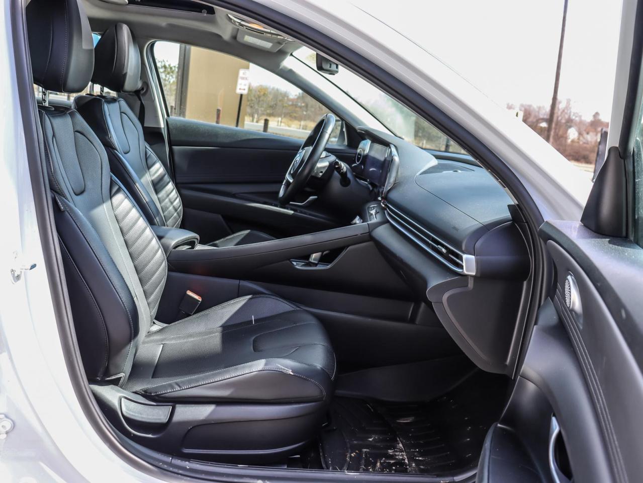 2022 Hyundai Elantra Ultimate Tech 4dr Sedan Photo