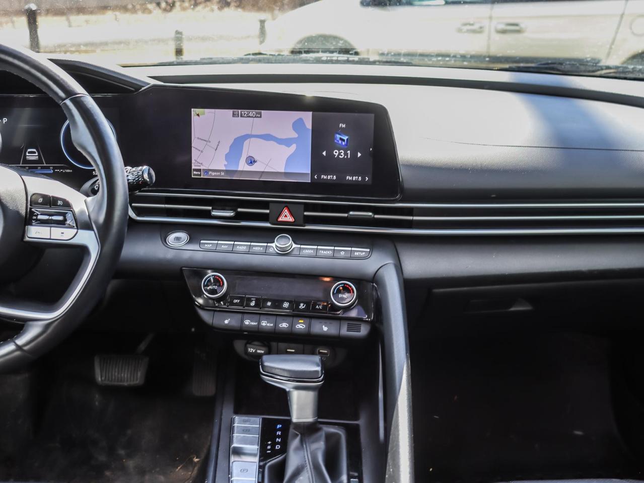 2022 Hyundai Elantra Ultimate Tech 4dr Sedan Photo