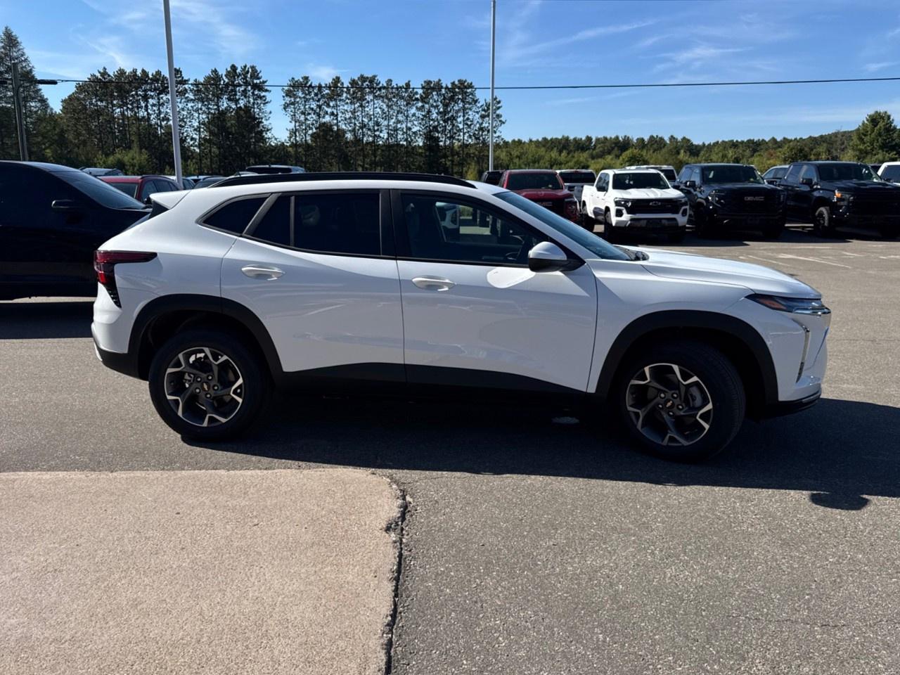 2026 Chevrolet Trax Fwd 4dr Lt Photo