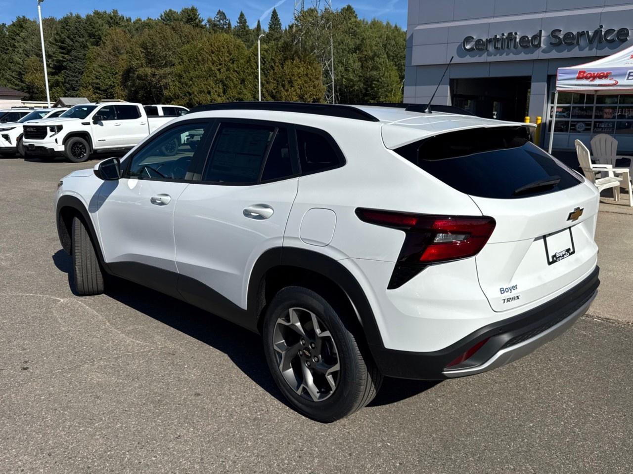2026 Chevrolet Trax Fwd 4dr Lt Photo