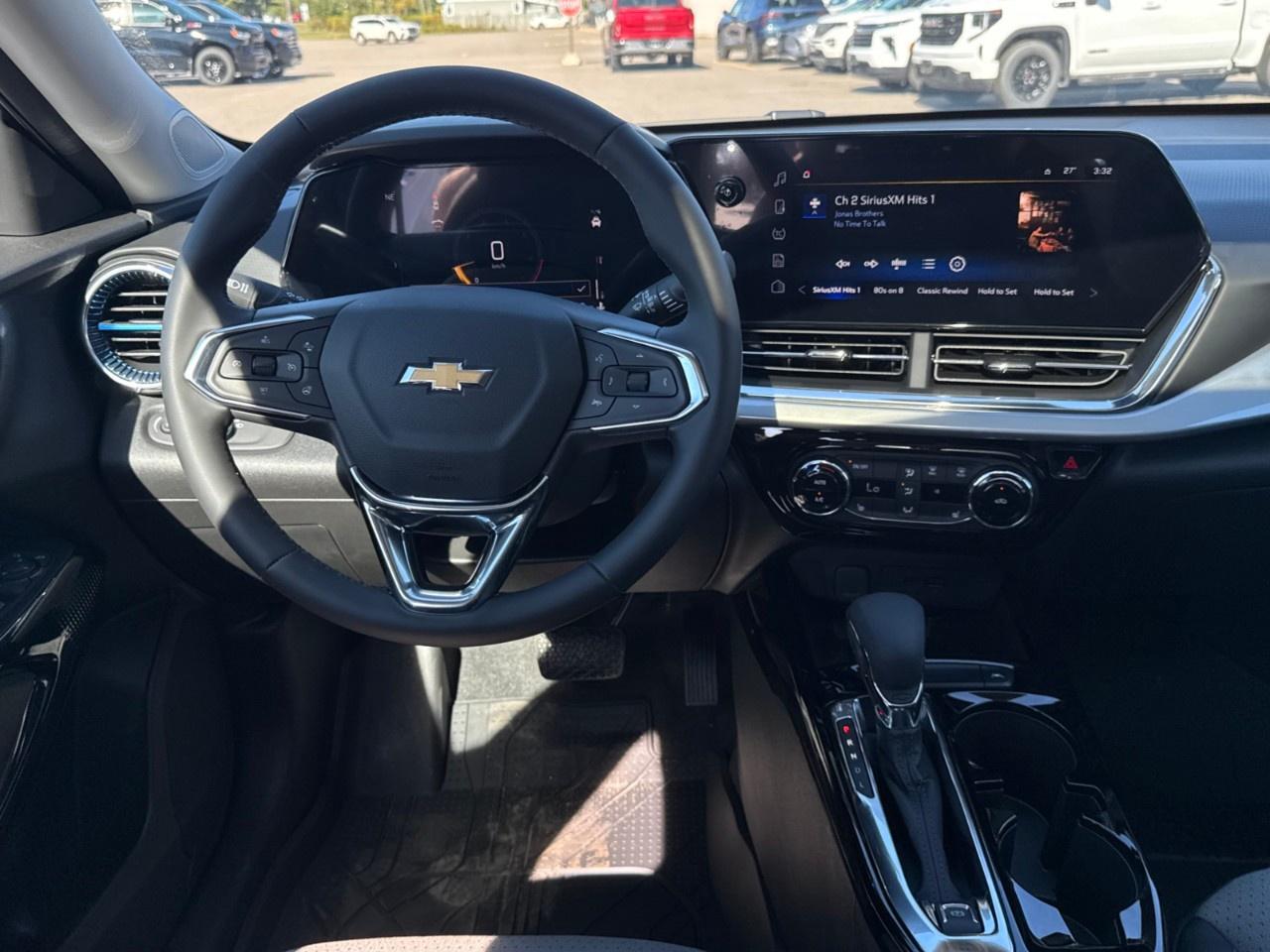 2026 Chevrolet Trax Fwd 4dr Lt Photo