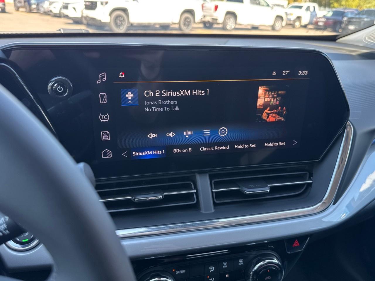 2026 Chevrolet Trax Fwd 4dr Lt Photo