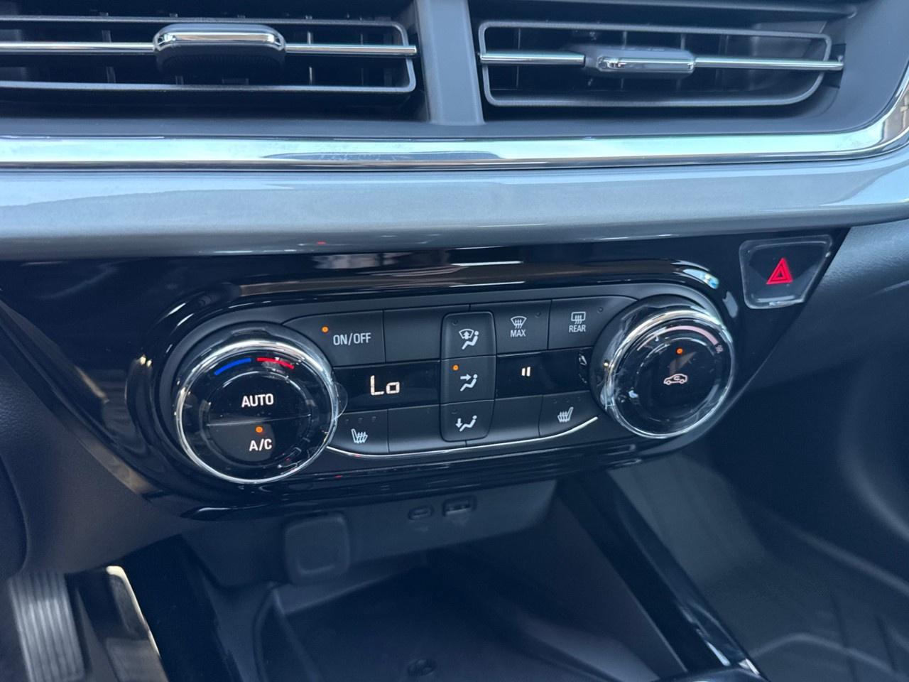 2026 Chevrolet Trax Fwd 4dr Lt Photo