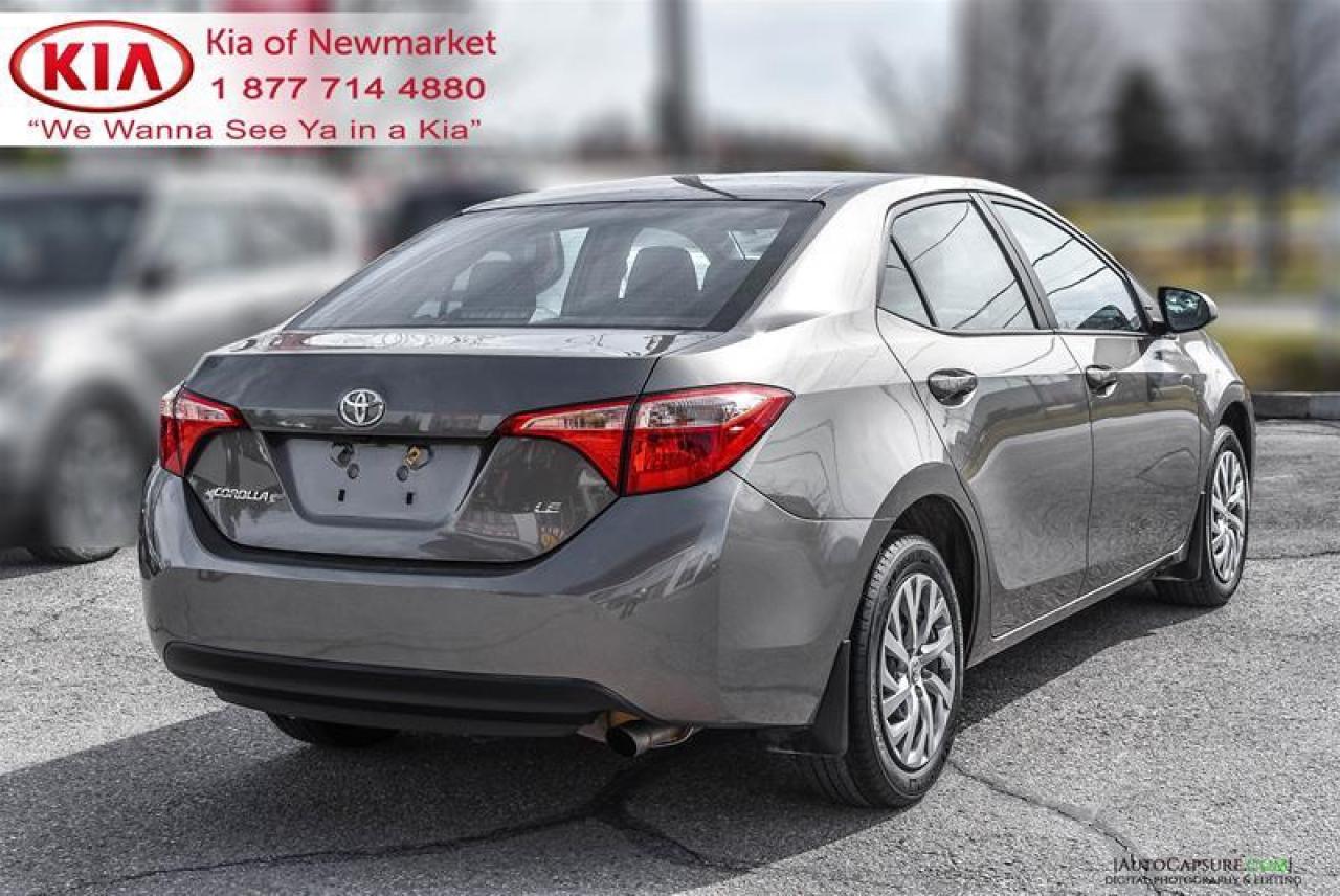 2017 Toyota Corolla LE (CVT) 4dr Sedan Photo4