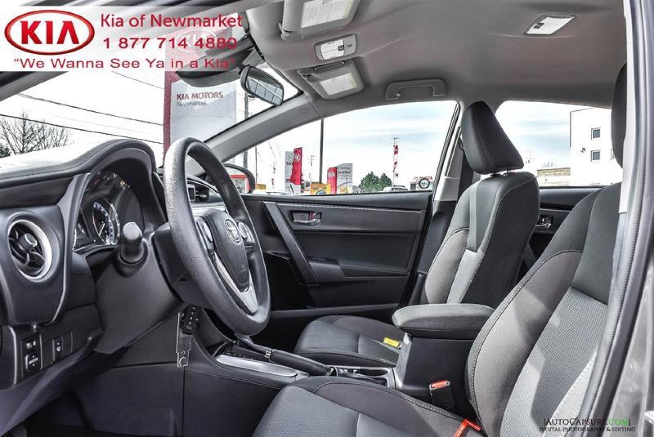 2017 Toyota Corolla LE (CVT) 4dr Sedan Photo