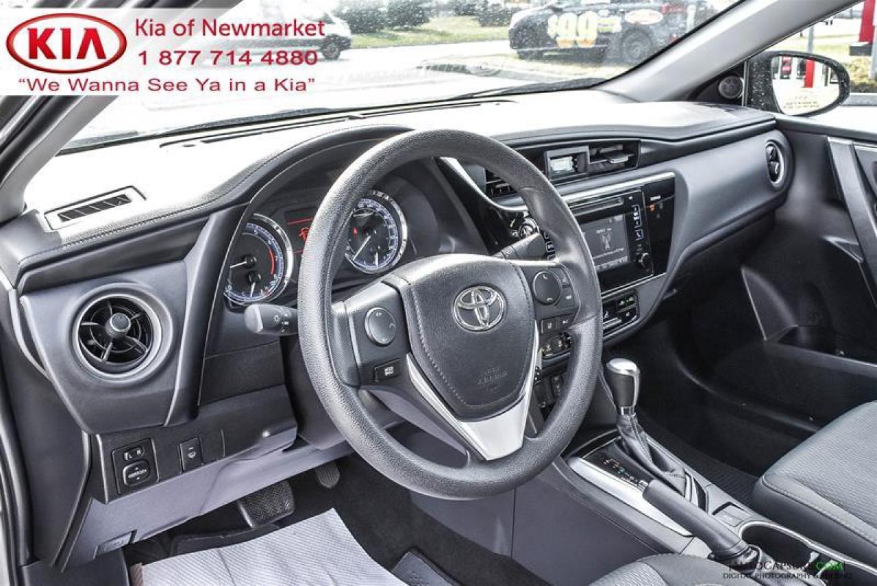 2017 Toyota Corolla LE (CVT) 4dr Sedan Photo