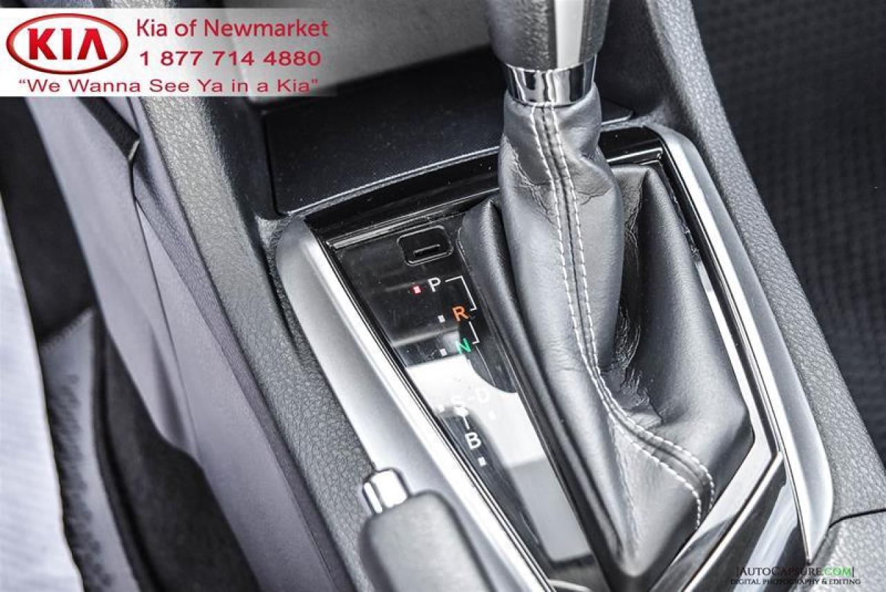 2017 Toyota Corolla LE (CVT) 4dr Sedan Photo