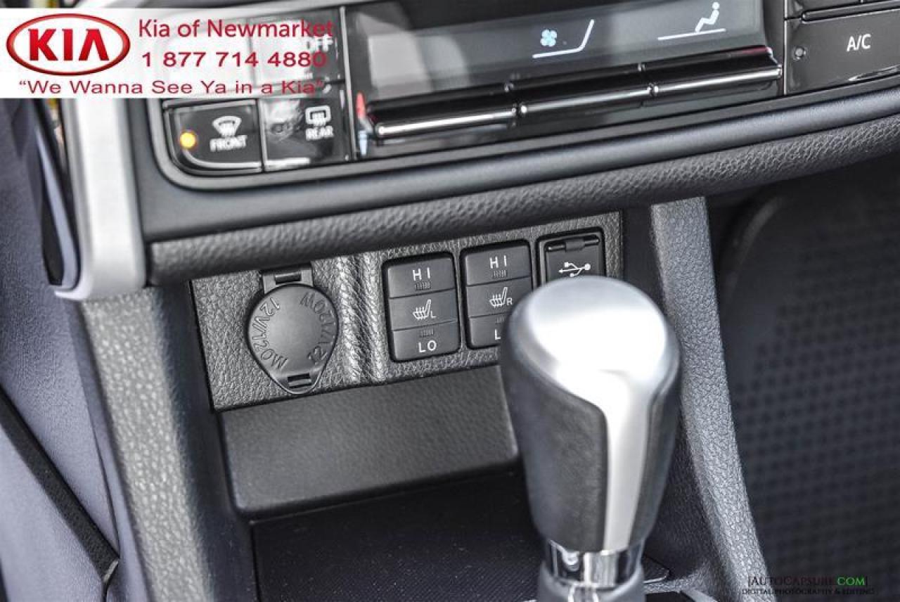 2017 Toyota Corolla LE (CVT) 4dr Sedan Photo