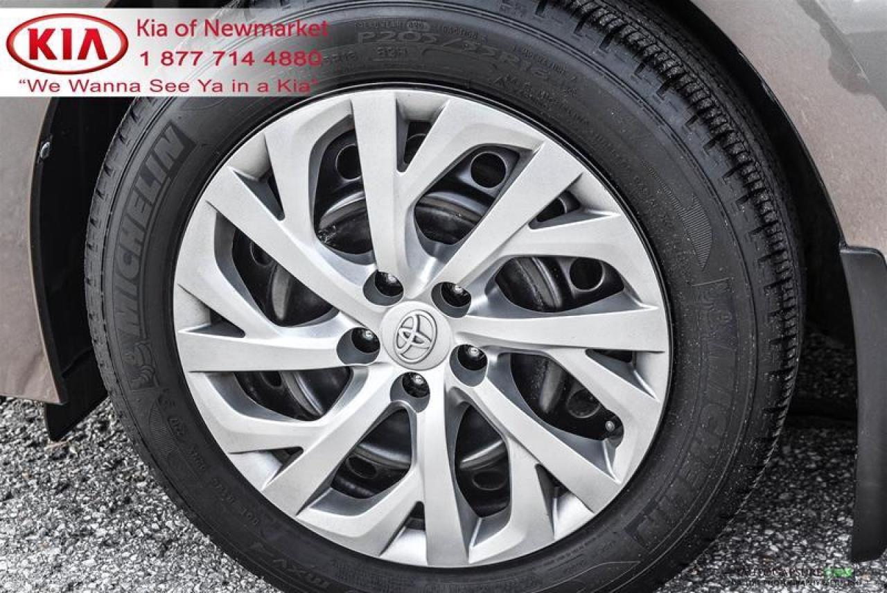 2017 Toyota Corolla LE (CVT) 4dr Sedan Photo