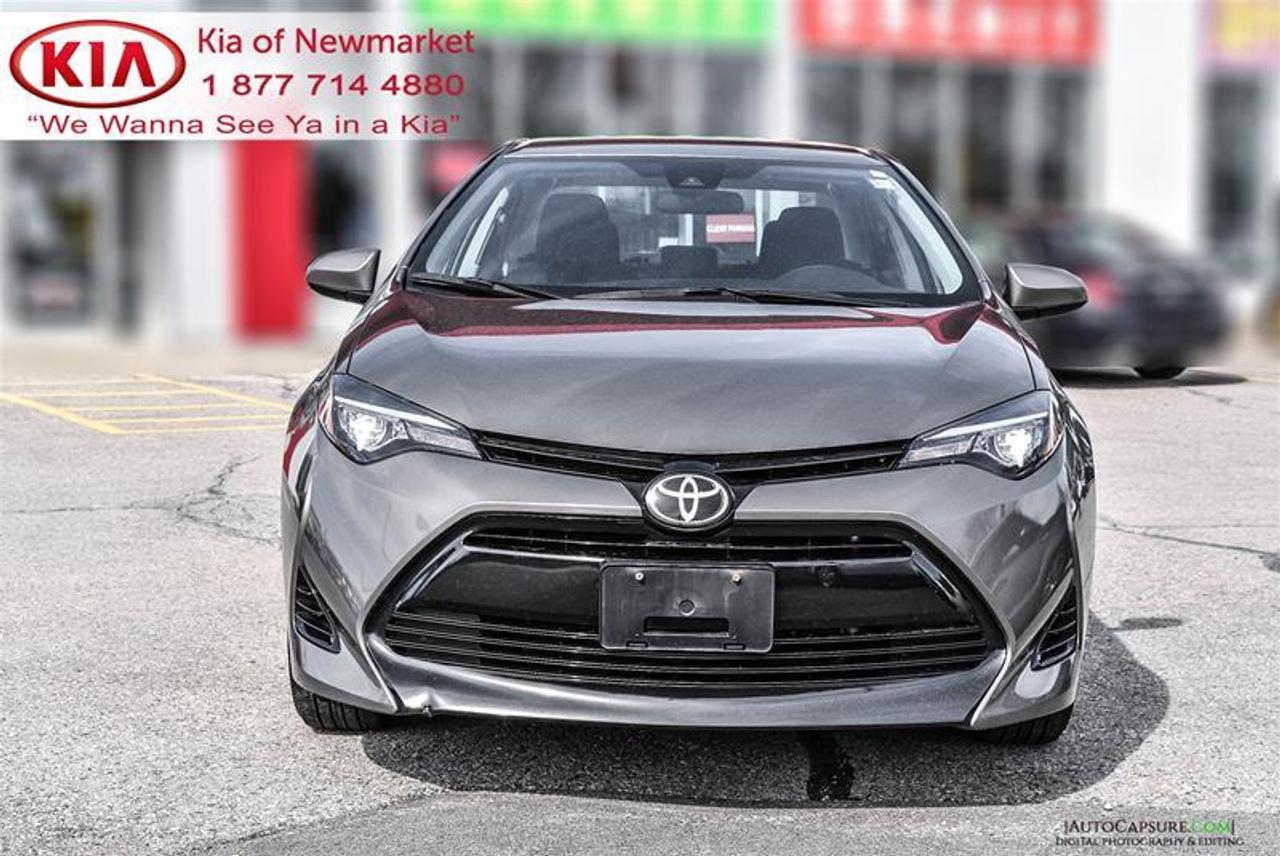 2017 Toyota Corolla LE (CVT) 4dr Sedan Photo1