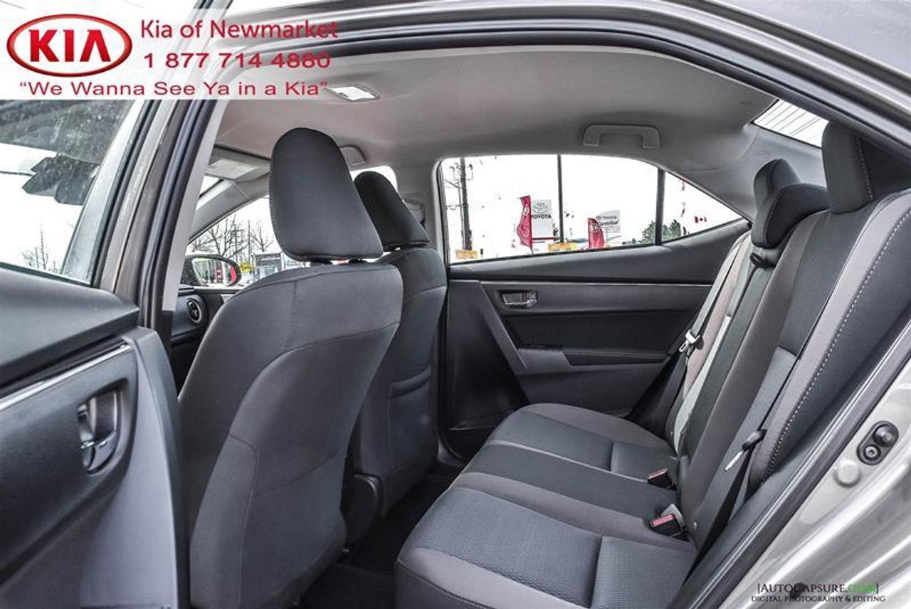2017 Toyota Corolla LE (CVT) 4dr Sedan Photo