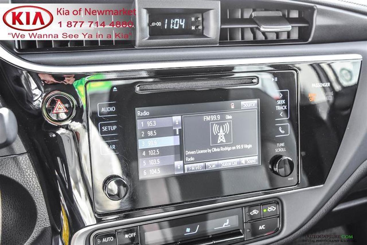 2017 Toyota Corolla LE (CVT) 4dr Sedan Photo