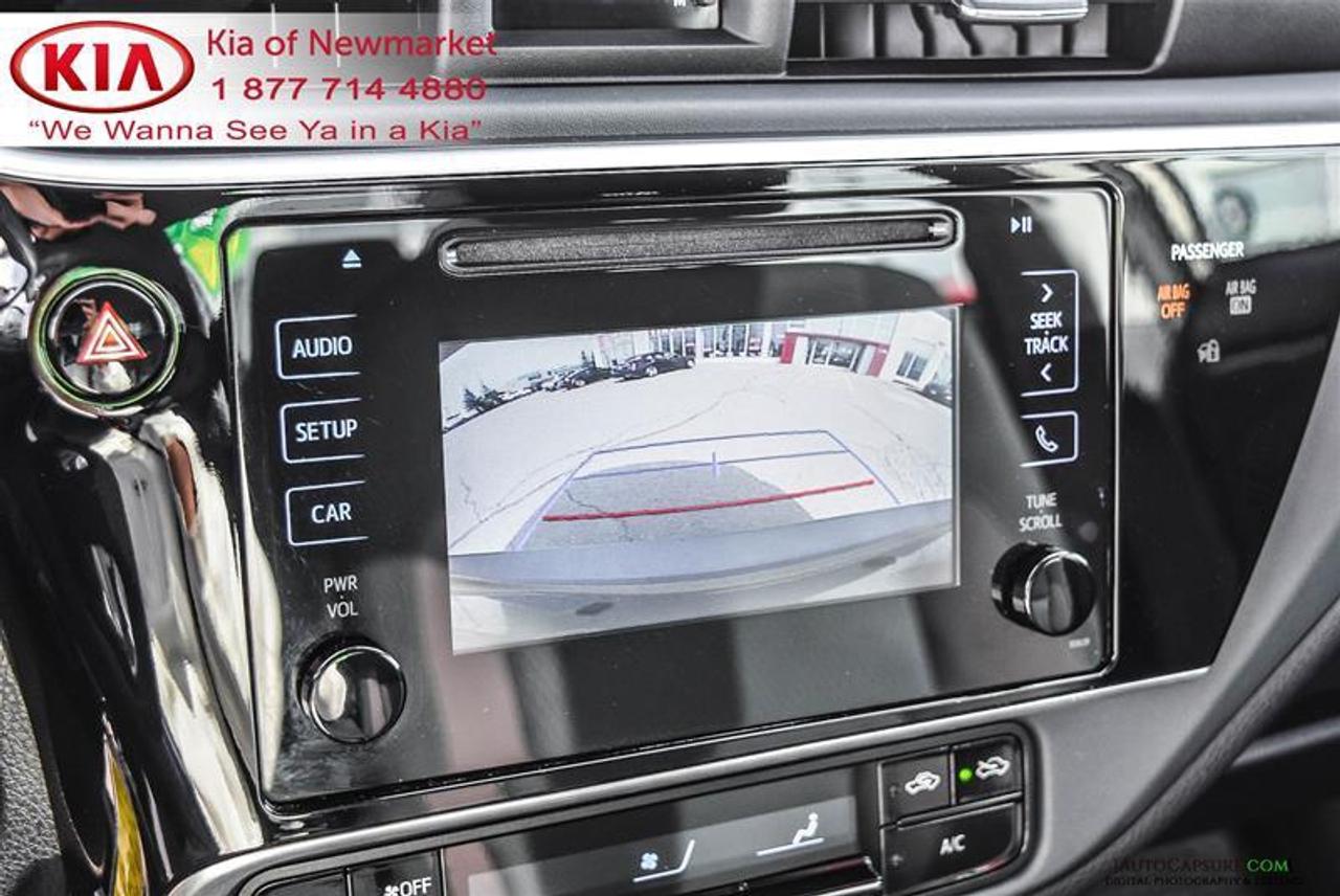2017 Toyota Corolla LE (CVT) 4dr Sedan Photo