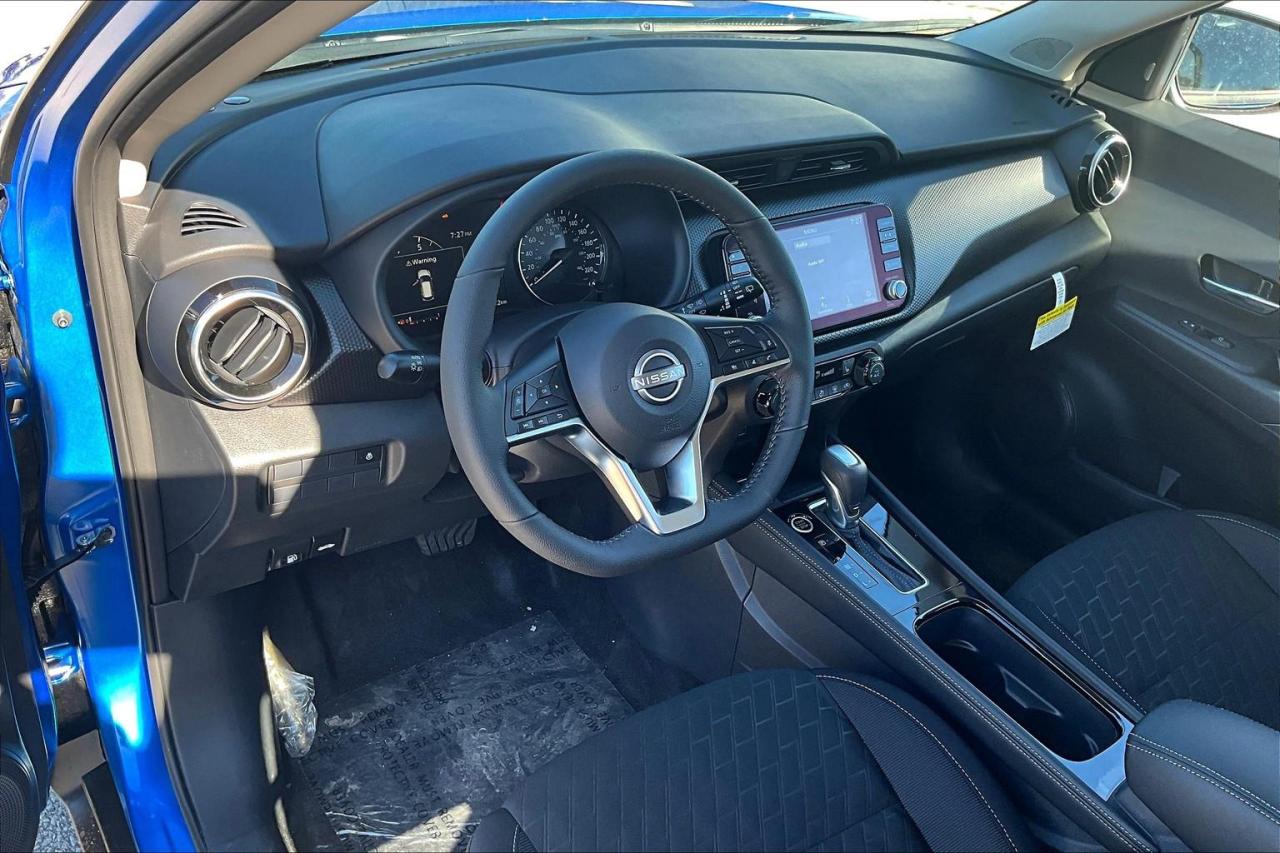 2025 Nissan Kicks Play SV 4dr Front-Wheel Drive Photo