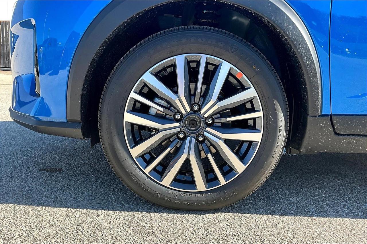 2025 Nissan Kicks Play SV 4dr Front-Wheel Drive Photo