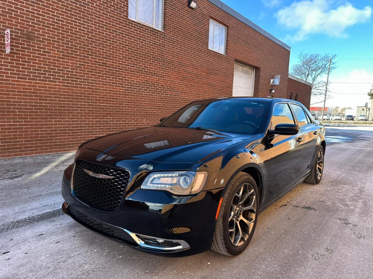2018 Chrysler 300 300S RWD Photo