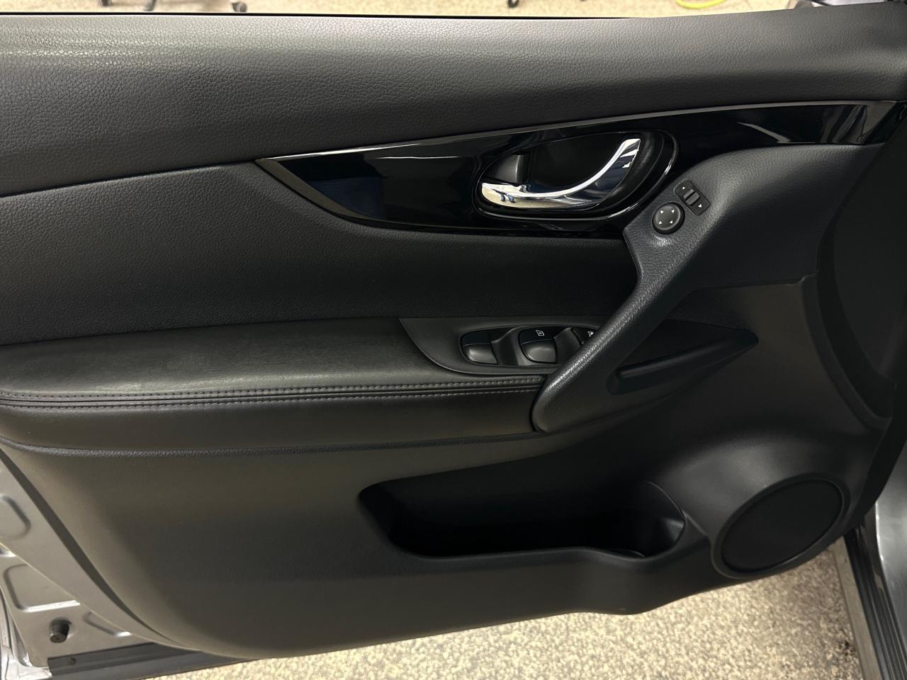 2023 Nissan Qashqai SL 4dr All-wheel Drive Photo