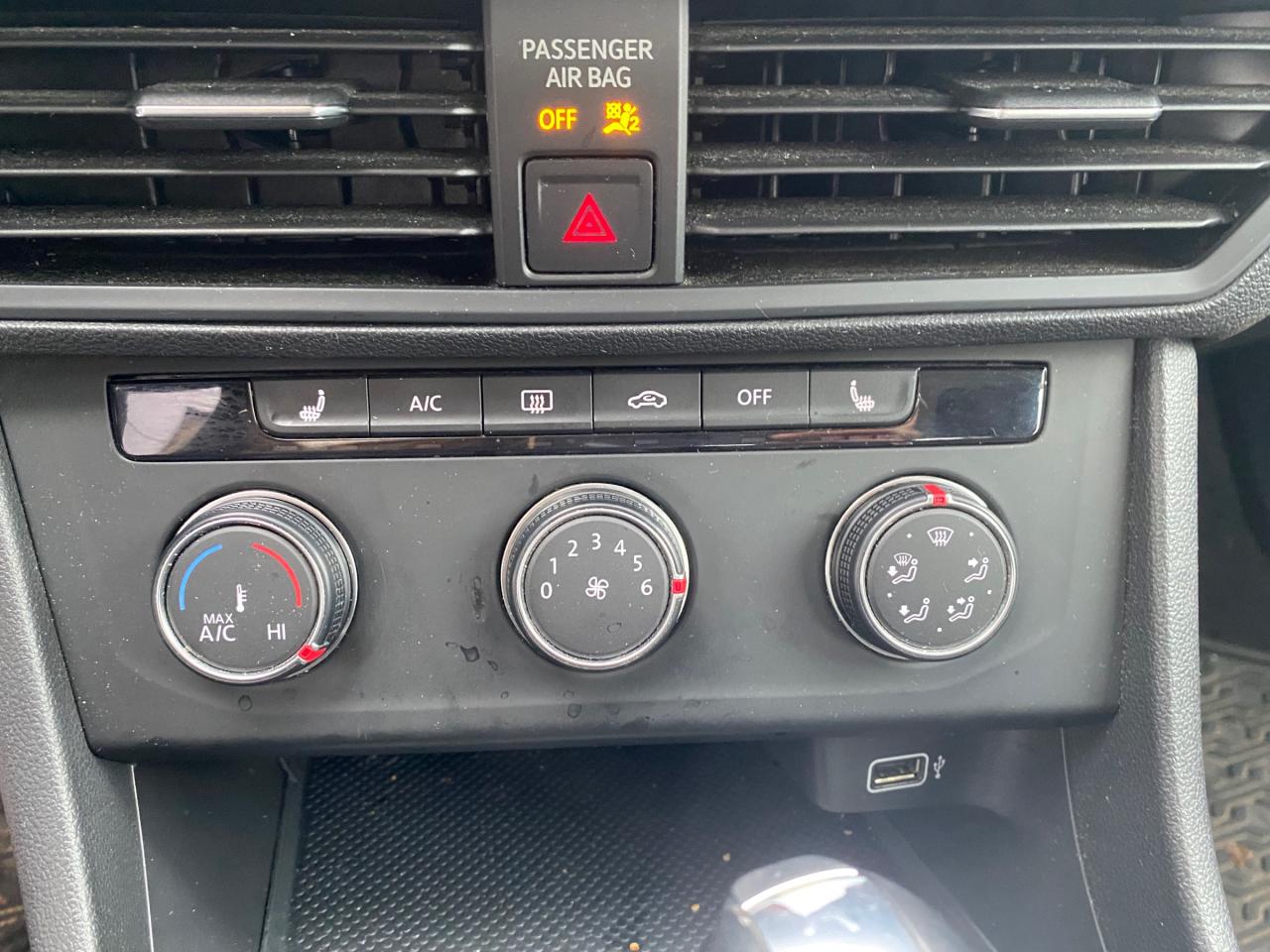 2019 Volkswagen Jetta 1.4 TSI Comfortline (M6) 4dr Sedan Photo