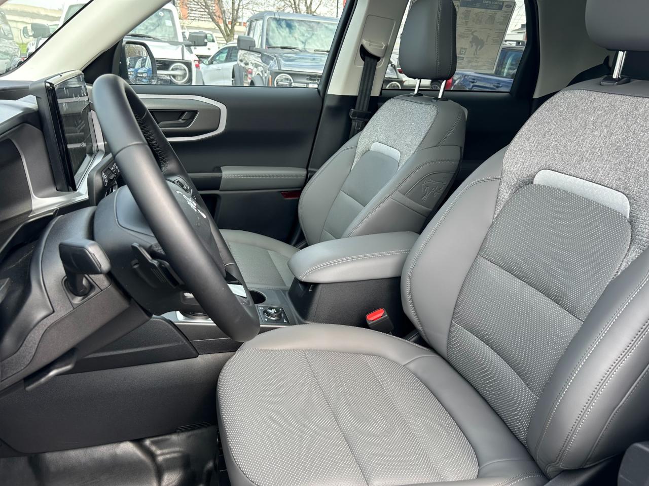 2025 Ford Bronco Sport Badlands 4dr 4x4 Photo