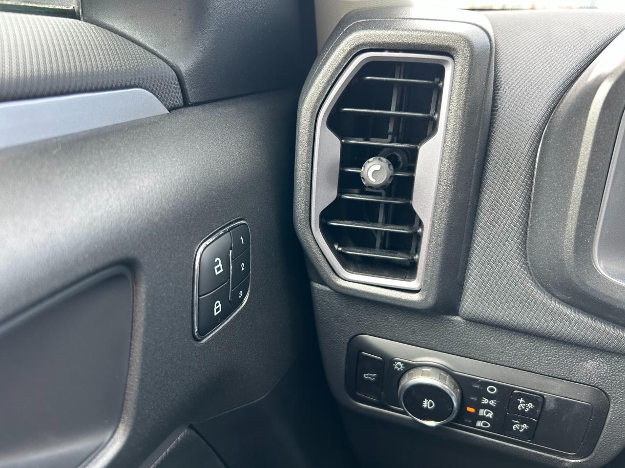 2025 Ford Bronco Sport Badlands 4dr 4x4 Photo