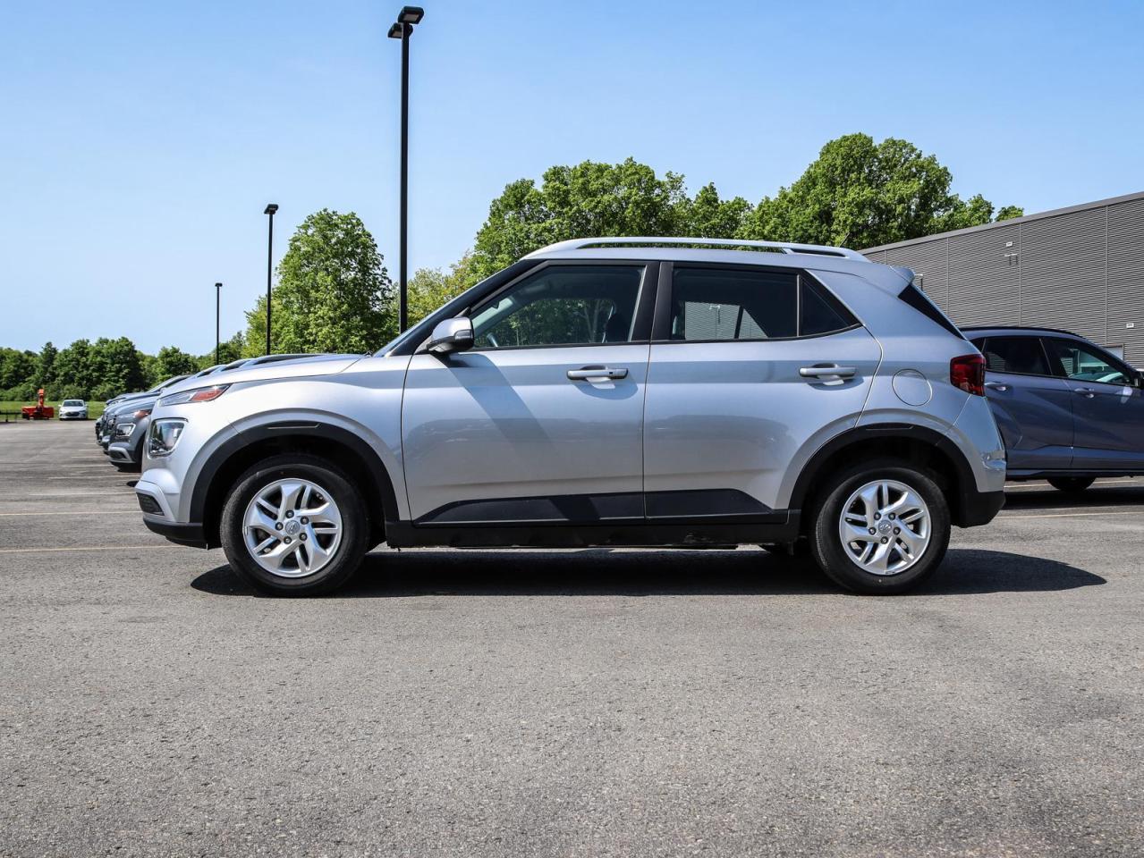 2024 Hyundai Venue Preferred 4dr Front-Wheel Drive Photo3