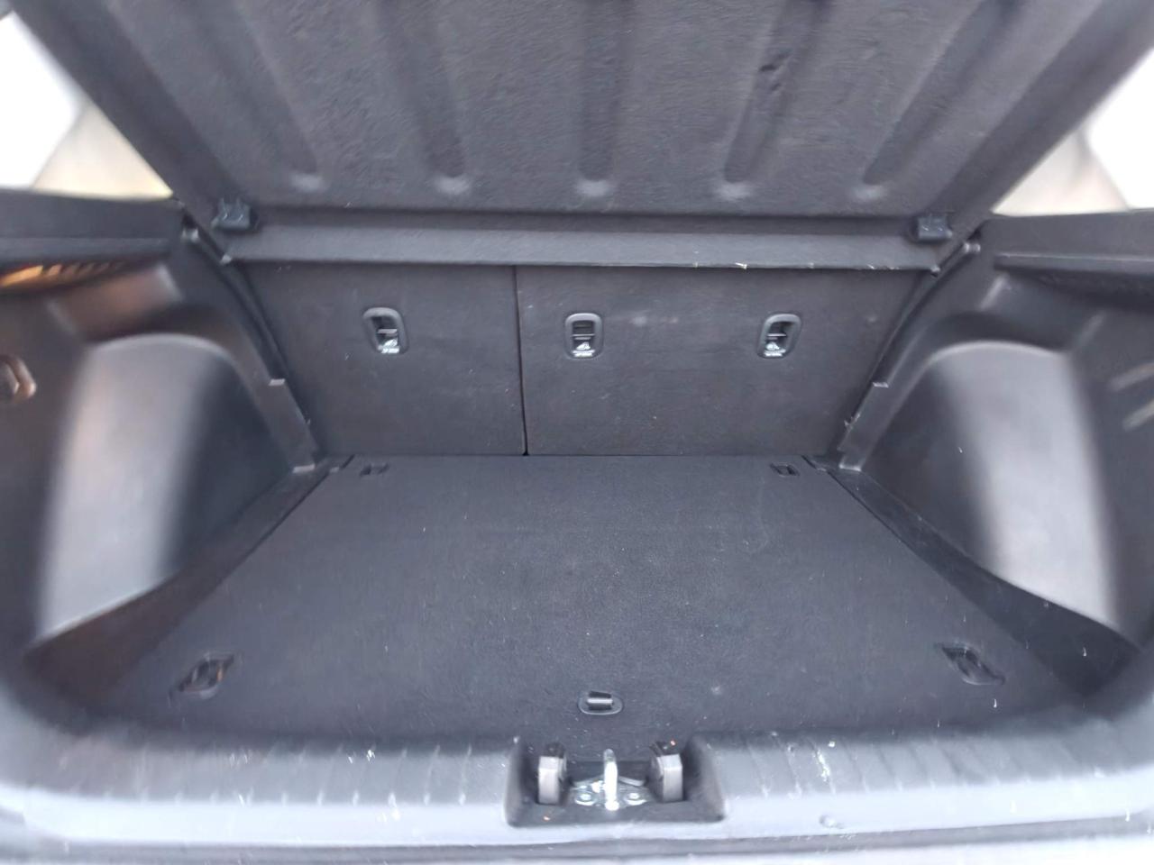 2024 Hyundai Venue Ultimate w/Black Interior 4dr Front-Wheel Drive Photo