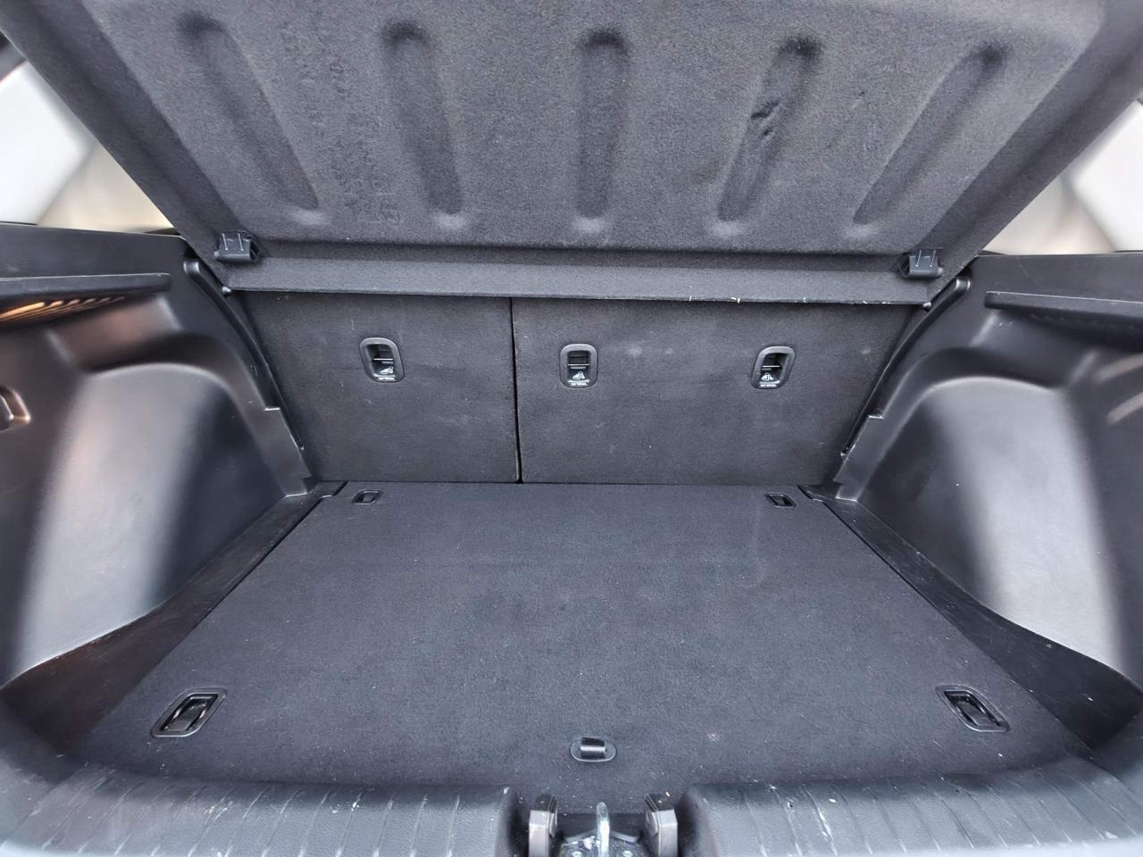 2024 Hyundai Venue Ultimate w/Black Interior 4dr Front-Wheel Drive Photo