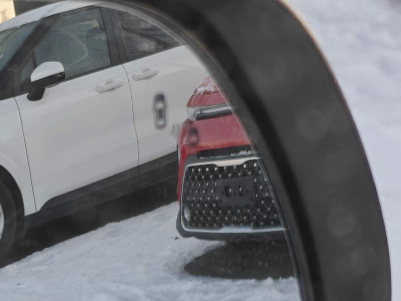 2024 Hyundai Venue Ultimate w/Black Interior 4dr Front-Wheel Drive Photo