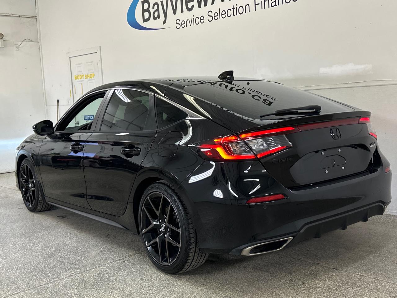 2023 Honda Civic Sport Touring 4dr Hatchback Photo