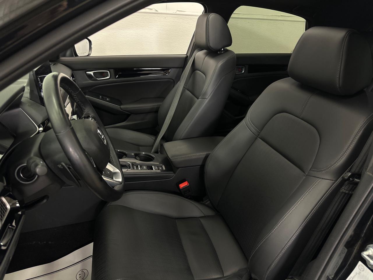 2023 Honda Civic Sport Touring 4dr Hatchback Photo