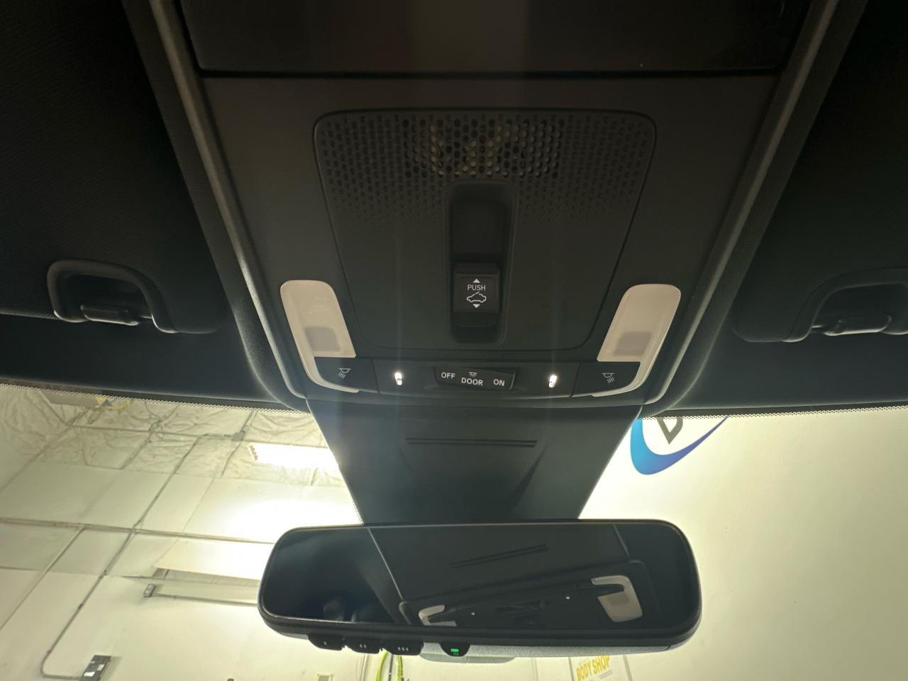 2023 Honda Civic Sport Touring 4dr Hatchback Photo