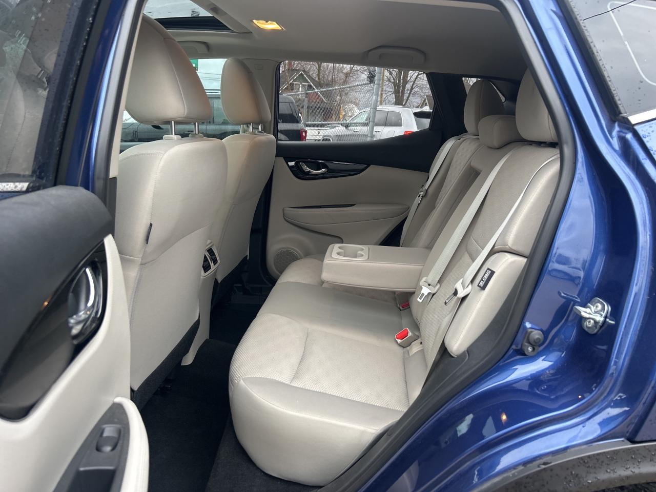 2023 Nissan Qashqai SV   ** MOONROOF ** AWD ** Photo