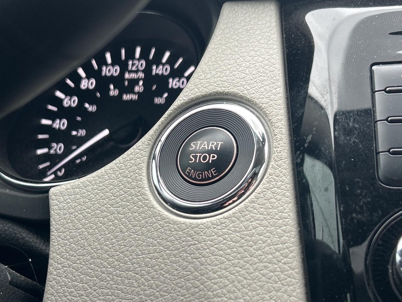 2023 Nissan Qashqai SV   ** MOONROOF ** AWD ** Photo