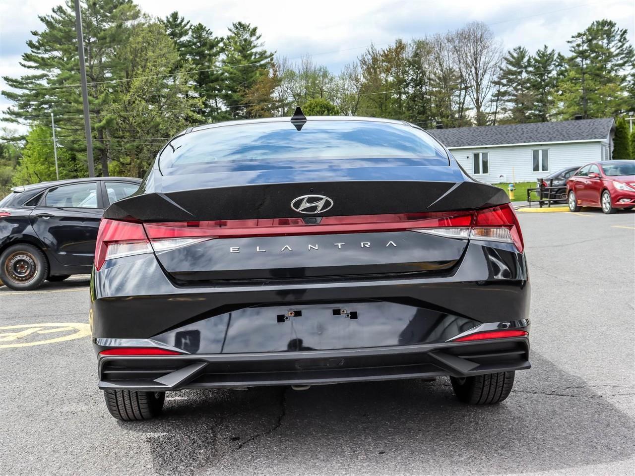 2022 Hyundai Elantra PREFERRED 4DR SEDAN Photo3