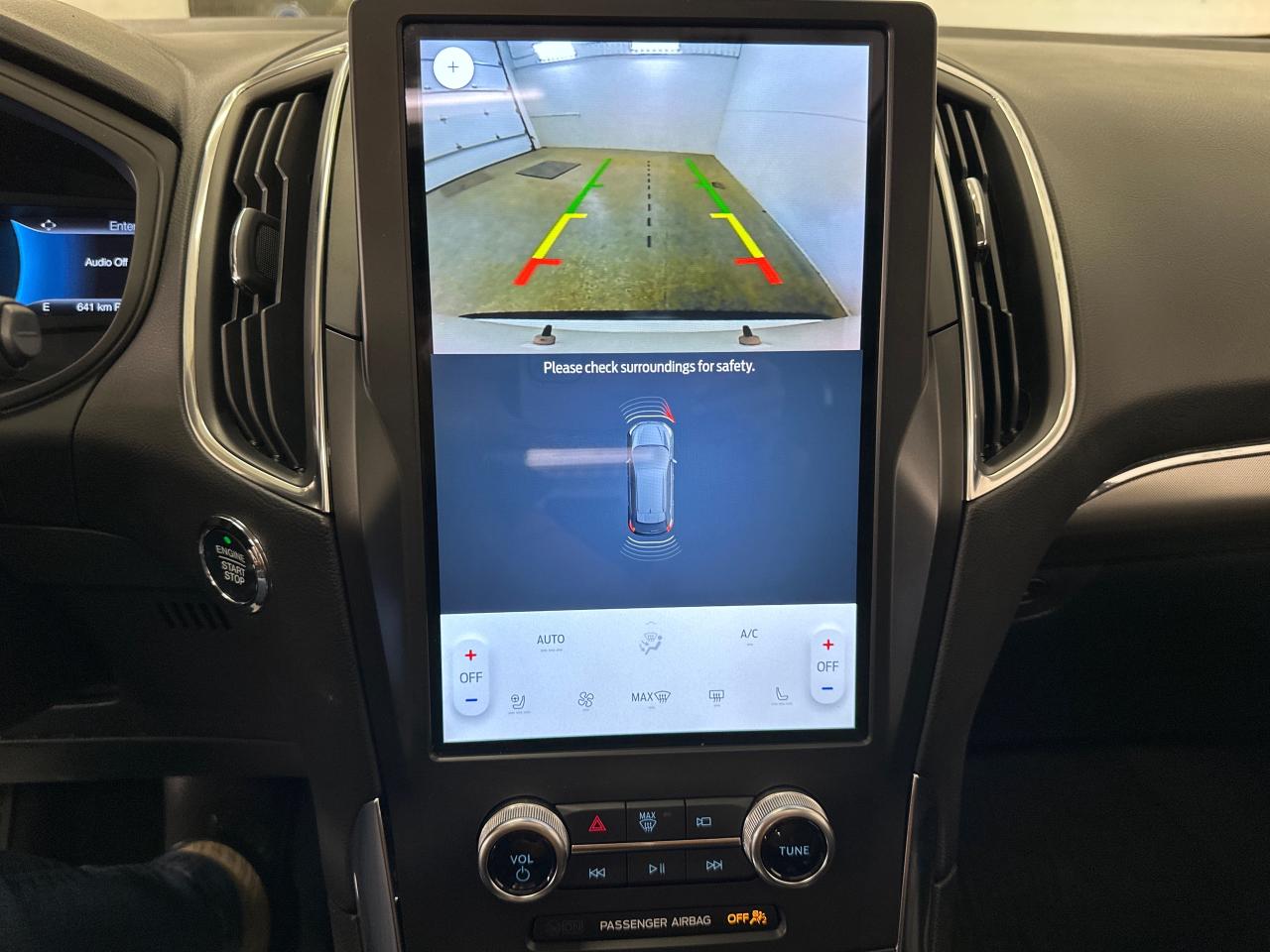 2024 Ford Edge TITANIUM 4DR ALL-WHEEL DRIVE Photo