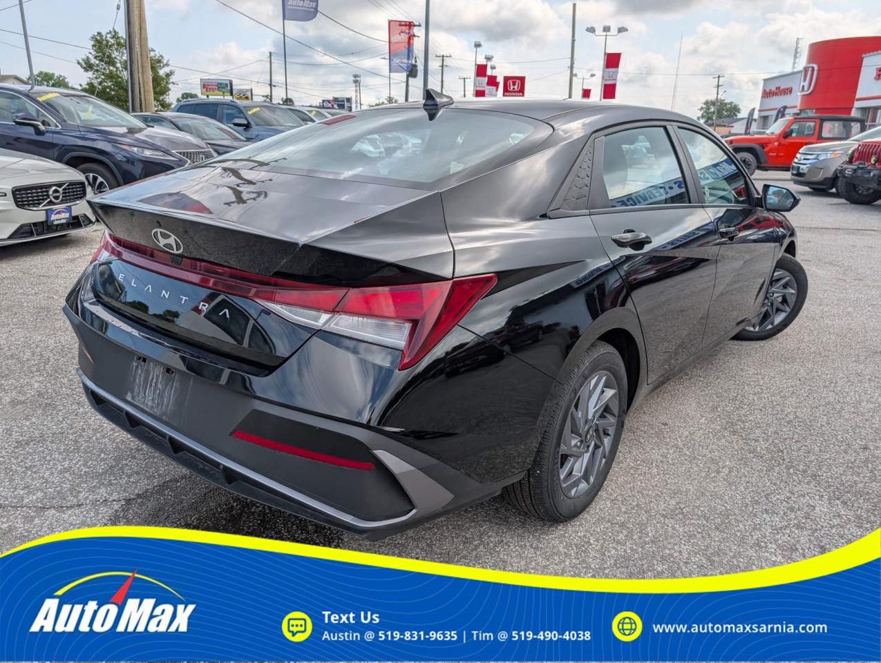 2024 Hyundai Elantra PREFERRED 4DR SEDAN Photo3