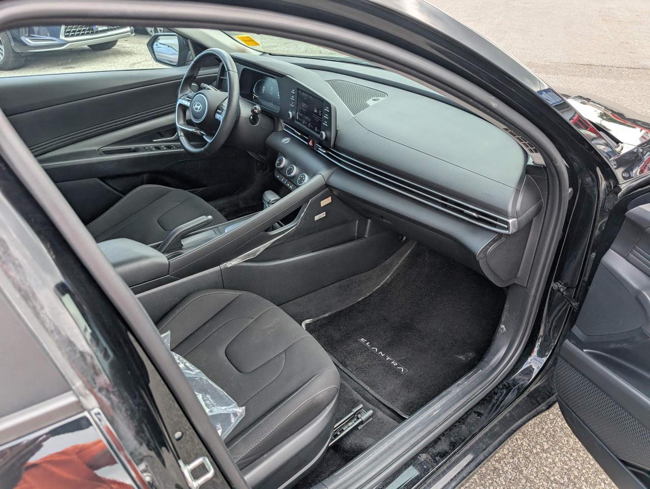 2024 Hyundai Elantra PREFERRED 4DR SEDAN Photo