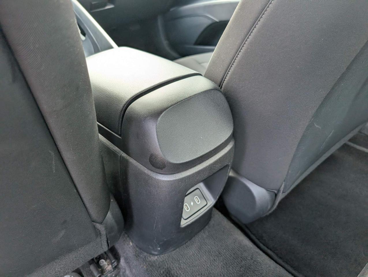 2024 Hyundai Elantra PREFERRED 4DR SEDAN Photo