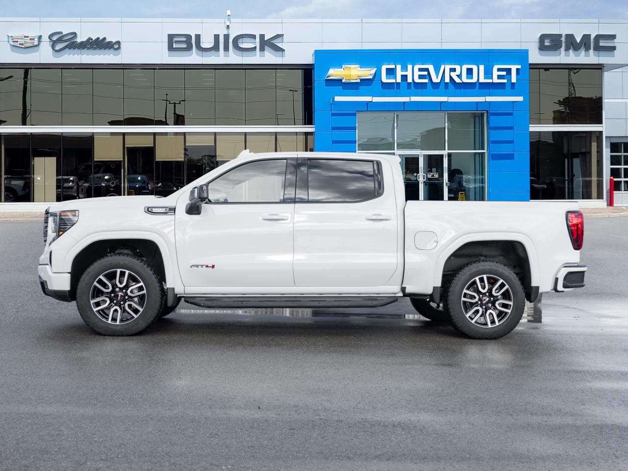 2025 GMC Sierra 1500 4WD Crew Cab 147  AT4 Photo2