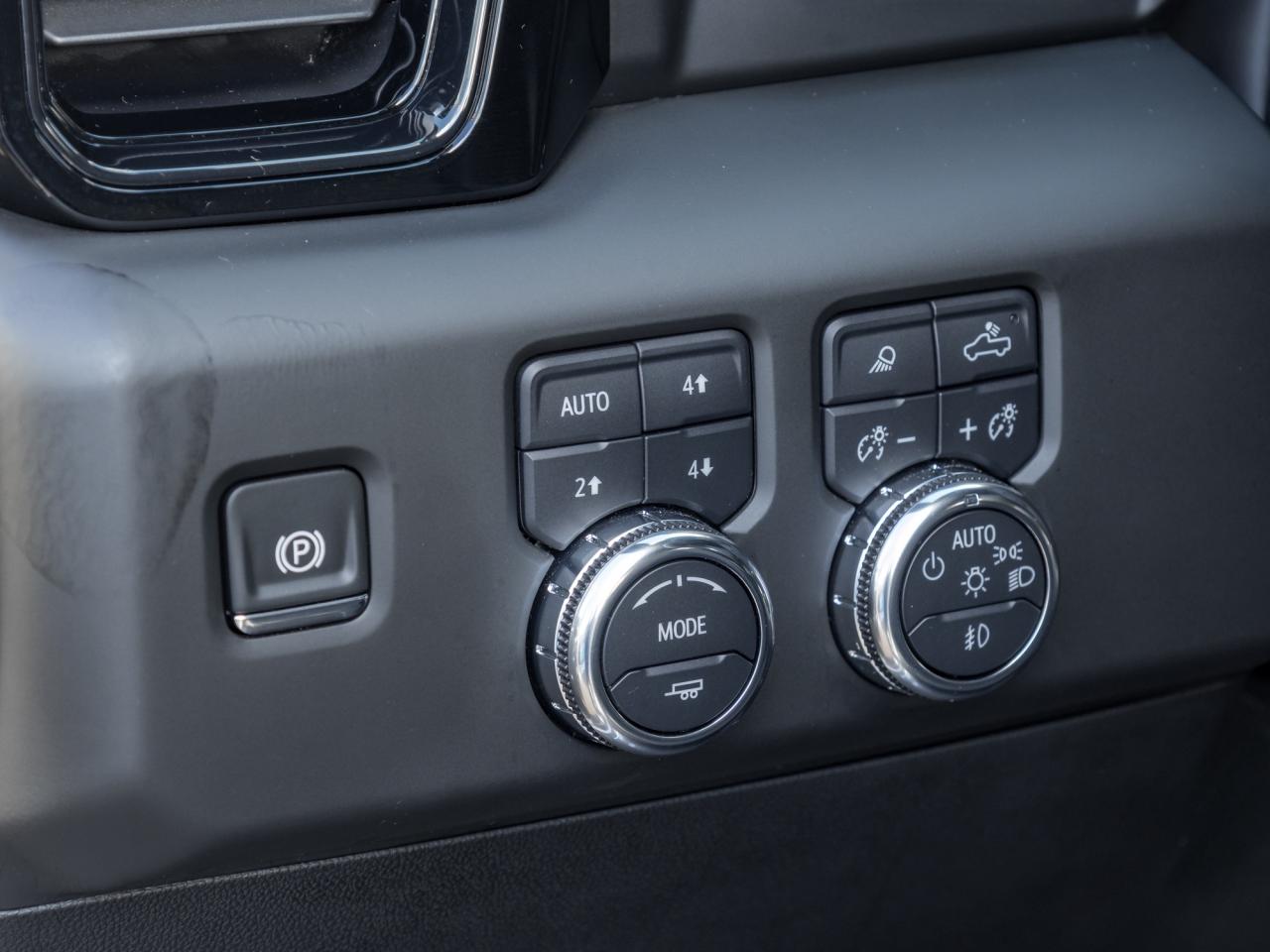 2025 GMC Sierra 1500 4WD Crew Cab 147  AT4 Photo