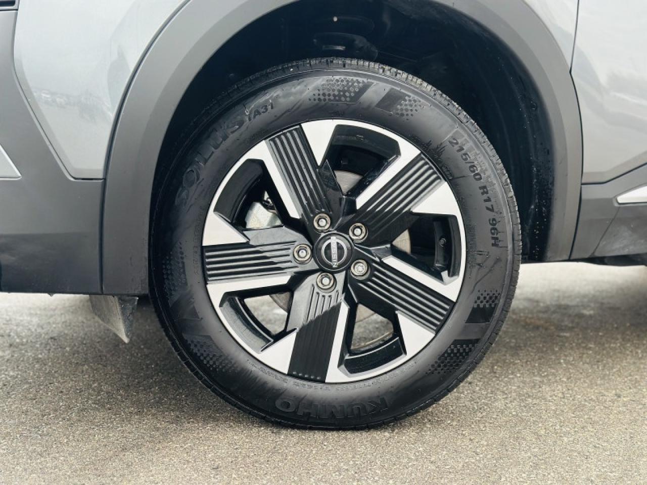 2025 Nissan Kicks SV Photo